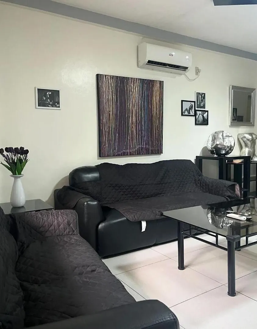 Sheryll Escapes - Kandi Large 1Br With King Bed Netflix And Housekeeping Angeles Filipinler