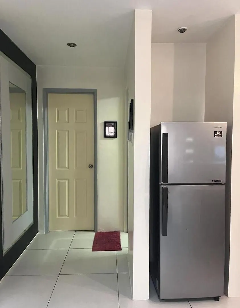 Daire Sheryll Escapes - Kandi Large 1Br With King Bed Netflix And Housekeeping Angeles Filipinler